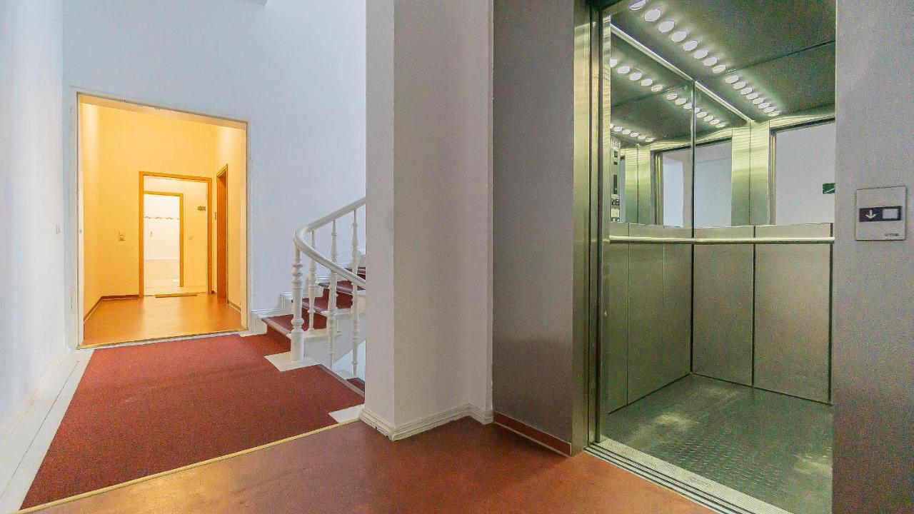 Cityapartment - 53 M², 2 Zimmer, Zentral, Netflix, Kueche, Waschmaschine Cottbus Eksteriør billede