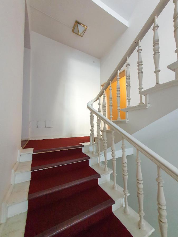 Cityapartment - 53 M², 2 Zimmer, Zentral, Netflix, Kueche, Waschmaschine Cottbus Eksteriør billede